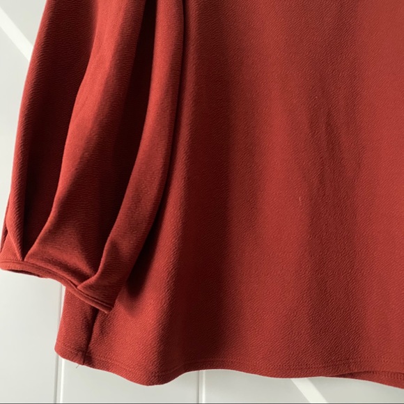 GREEN ENVELOPE | Top - Picture 3 of 7